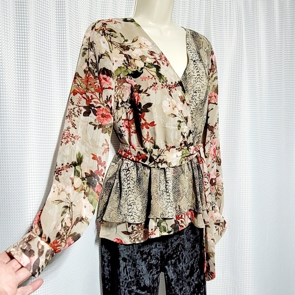 INC Floral & Snakeskin Sheer Faux Wrap Hi Lo Peplum Blouse Women's (S) - Picture 2 of 11